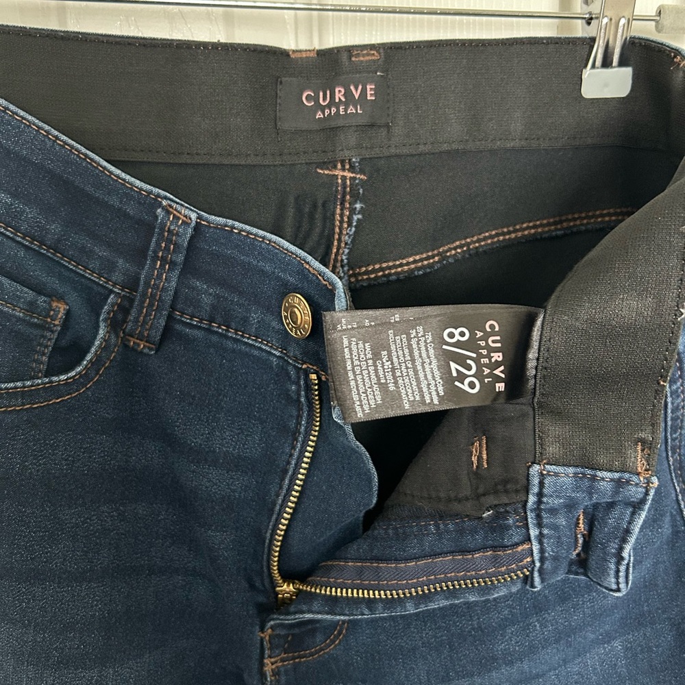 Women’s Curve Appeal dark wash jeans. Size 8/29